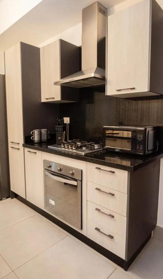 Torre Rialto Apartment Сантяго де лос Кабайерос Екстериор снимка